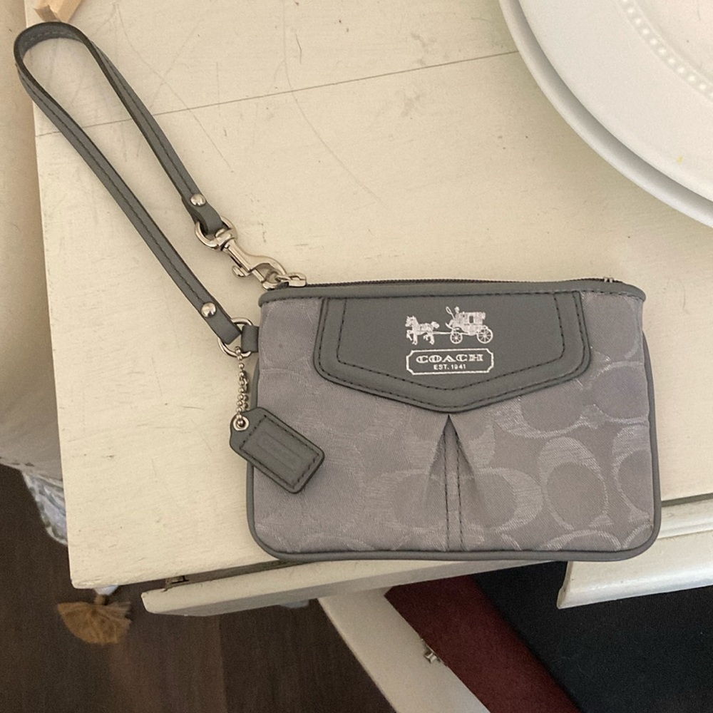 Coach Wristlet - Picture 2 of 6